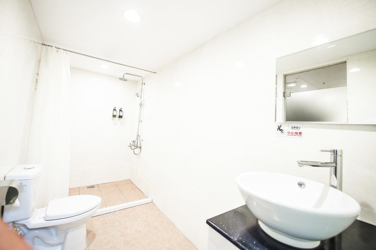 Hosin Hotel Taichung Bagian luar foto
