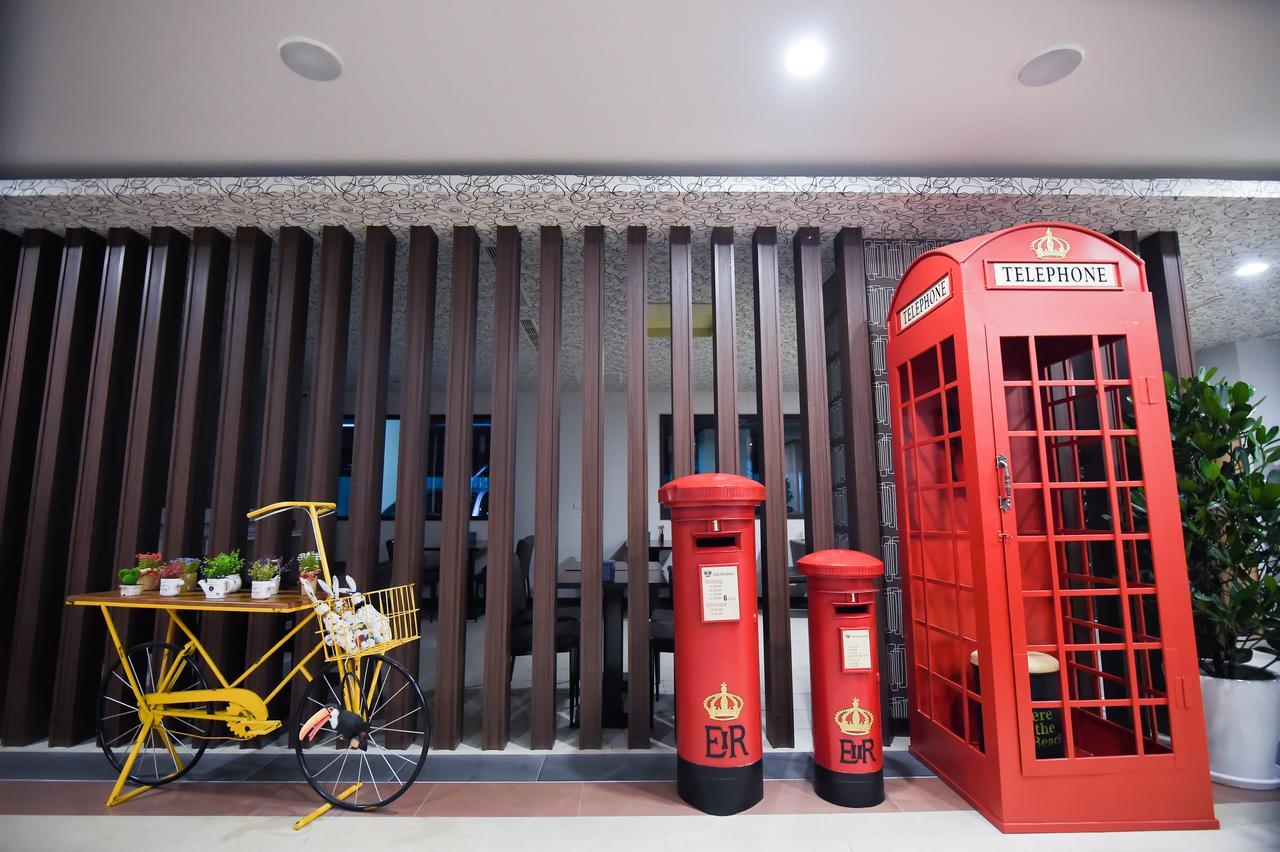 Hosin Hotel Taichung Bagian luar foto