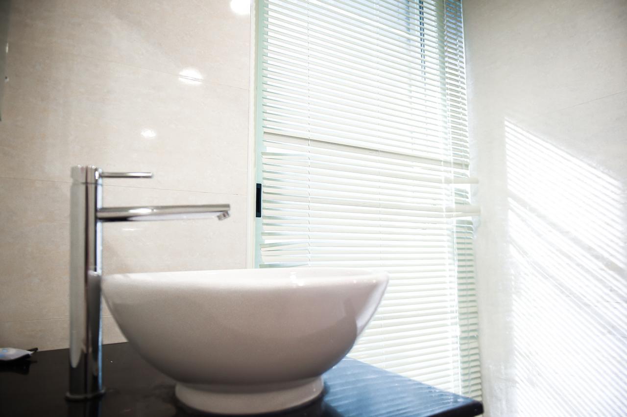 Hosin Hotel Taichung Bagian luar foto