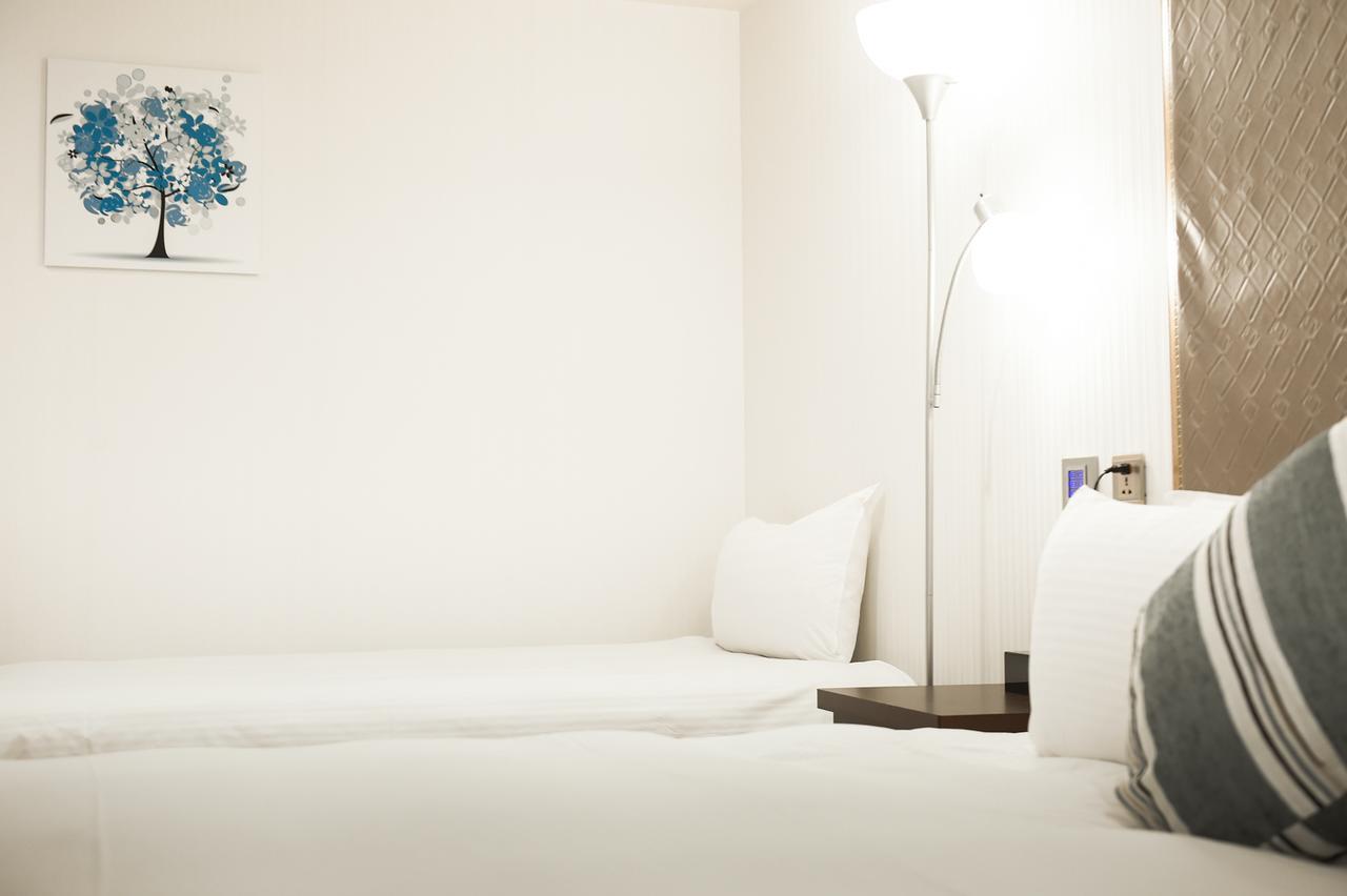 Hosin Hotel Taichung Bagian luar foto