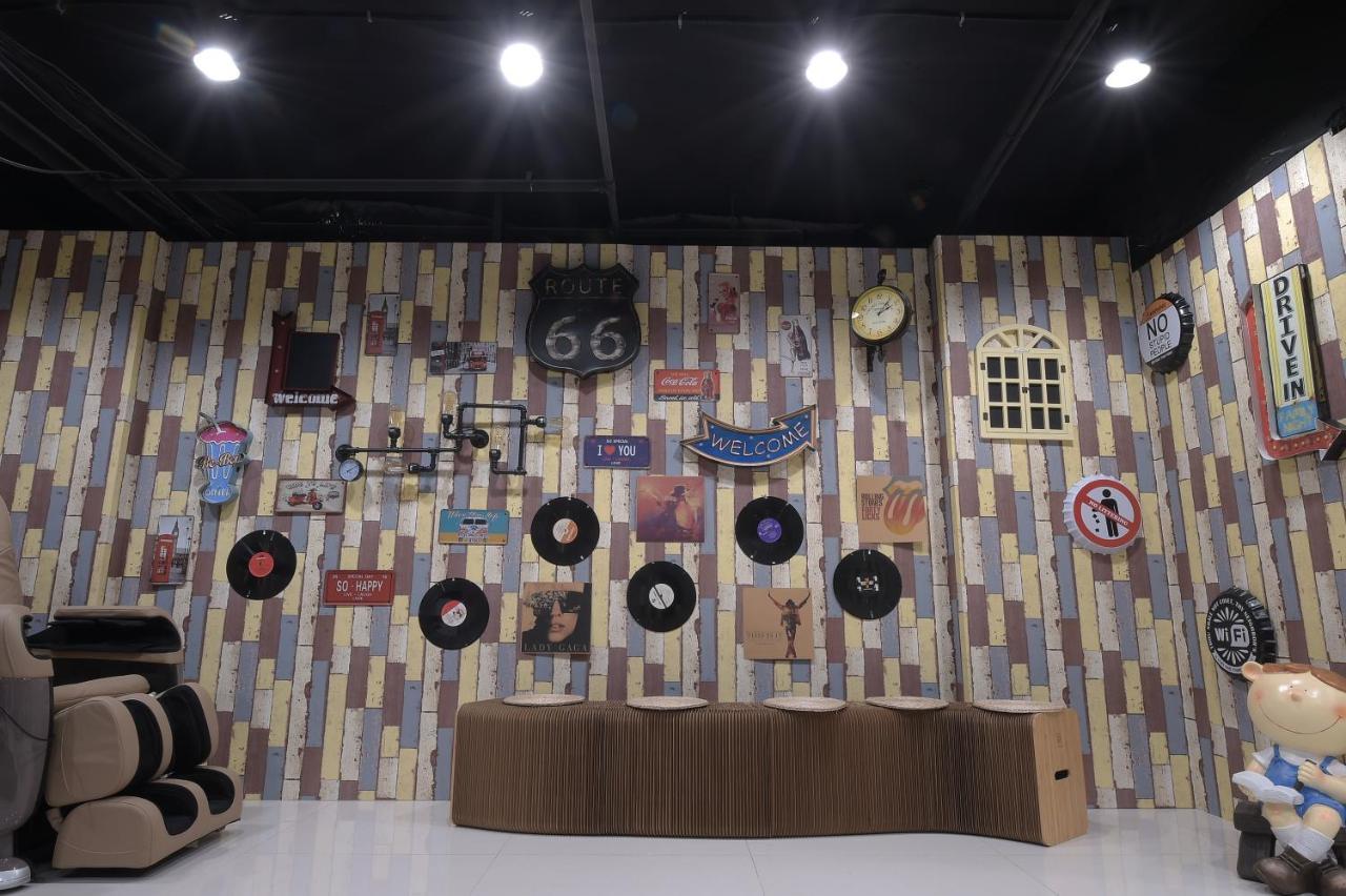 Hosin Hotel Taichung Bagian luar foto