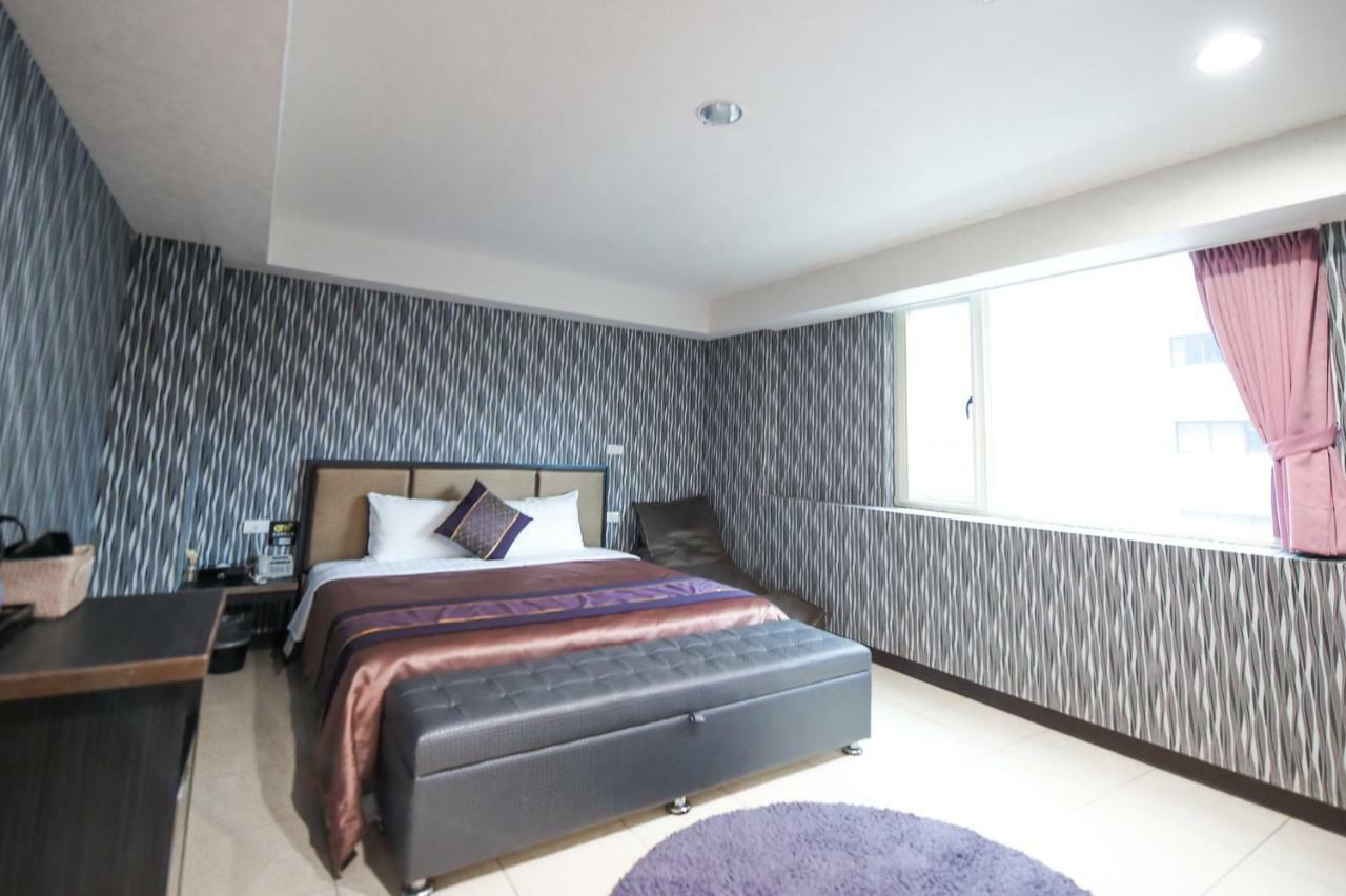 Hosin Hotel Taichung Bagian luar foto